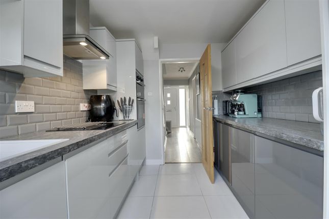 28, Lower Drayton Lane, Portsmouth photo 4