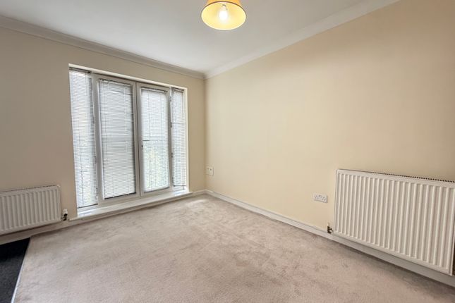 67, Sutton-in-Ashfield photo 4