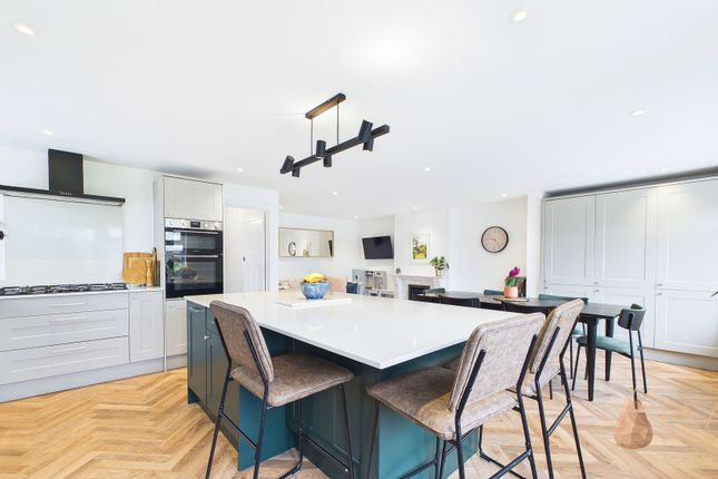 10 Freshfields Close, Lancing photo 4