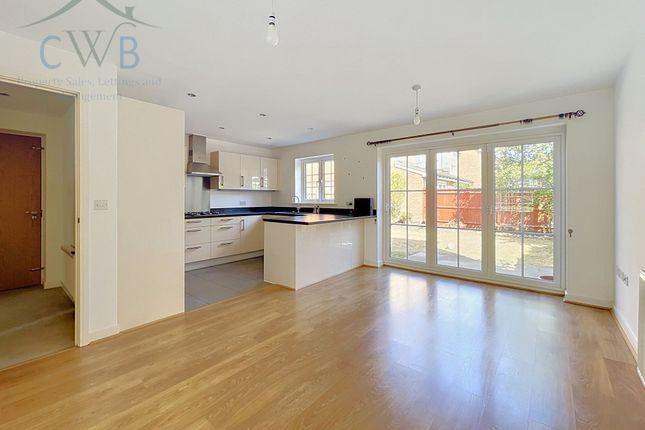 36 Manley Boulevard, Snodland photo 3