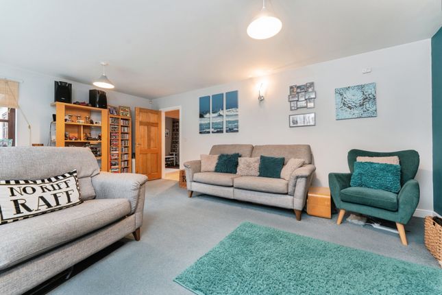 2, Redwood Gardens, Ely photo 3