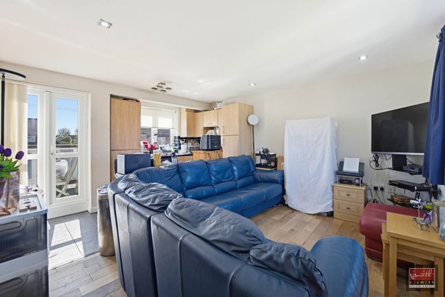5a, Staveley Road, Ashford photo 2