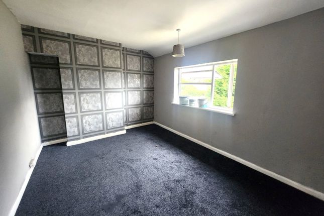 39, Grove Road, Stourbridge photo 3