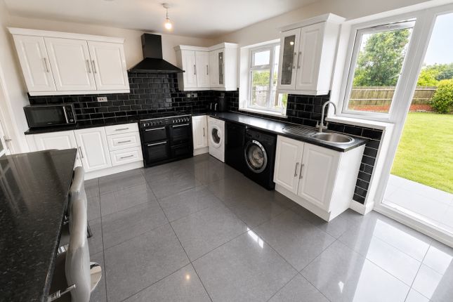 36, Broughton Avenue, Luton photo 4