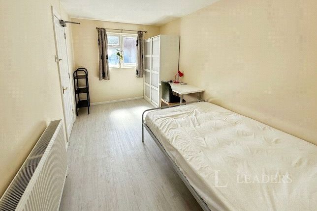 Room 2 50 Terminus Terrace, Southampton, Southampton photo 3