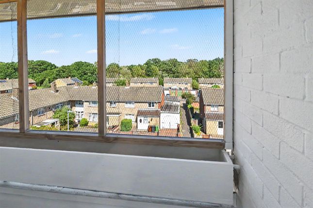 11, Thoresby Court, Corby photo 5