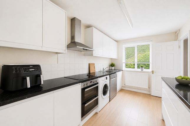 83, Ullswater, Bracknell photo 2