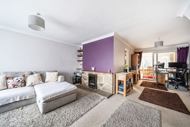 50, Homefield Road, Surrey photo 2
