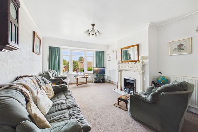13, Ashwood Drive Gildersome, Morley, Leeds photo 3