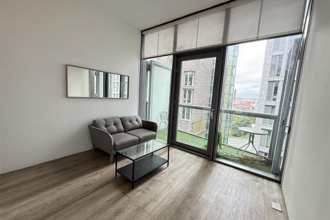 Apt 6.25, Abito, Salford photo 3