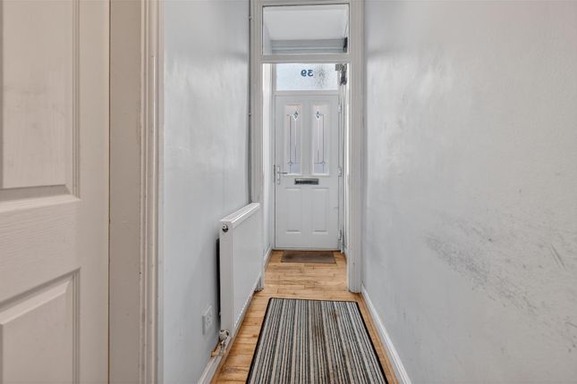 39, Swinerton Avenue, York photo 3