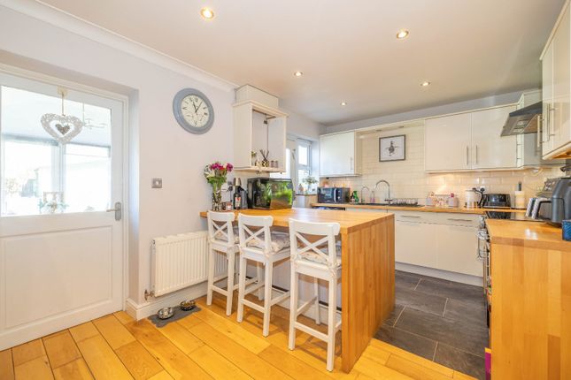 36, Skylark Way, Ashford photo 2