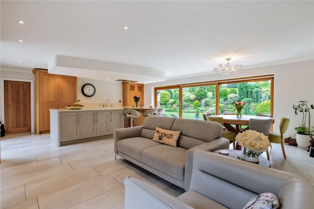 The Beeches, 697, Barnsley Road, Wakefield photo 3