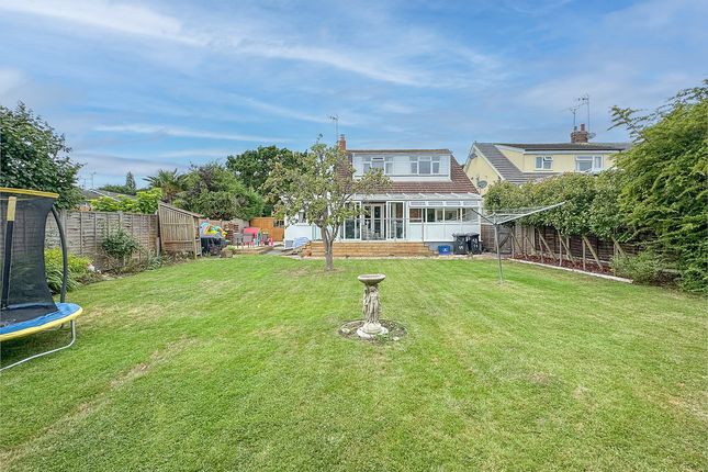 51, Belchamps Way, Hockley photo 2