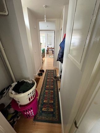 50, Kynaston Wood, Harrow photo 4