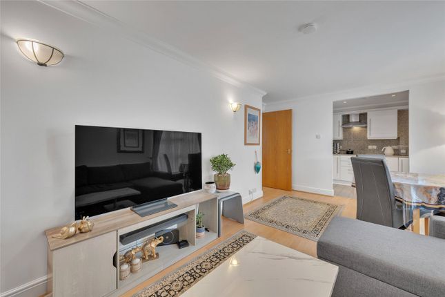 2-bed flat on 602, Belvedere Heights, St John's Wood, £575,000
