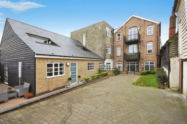 Thumbnail Flat for sale in Courtaulds Mews, High Street, Braintree