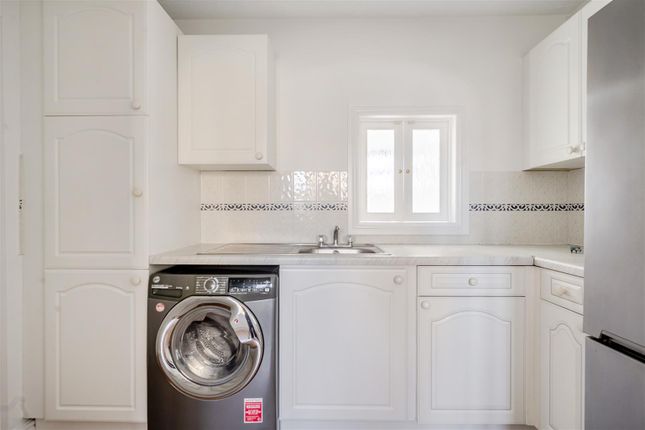 29, Upper Furlong, Bath photo 4