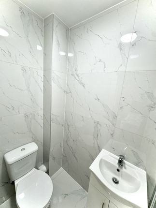 156 Colney Hatch Lane, First Floor Flat 2, London photo 3