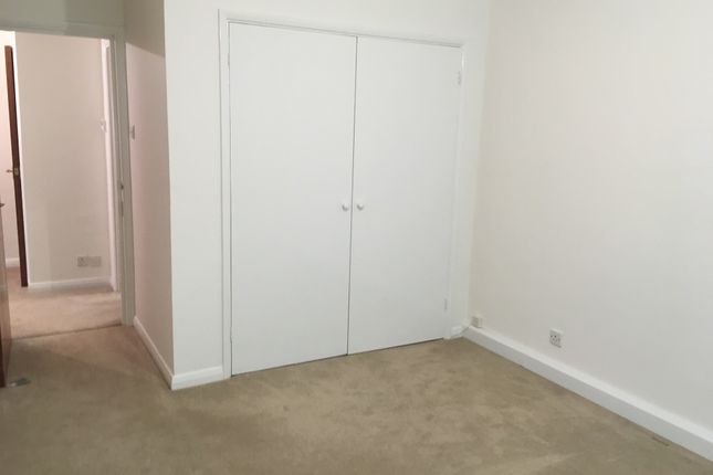 6 Purdey Court, 10, The Avenue, Worcester Park photo 5
