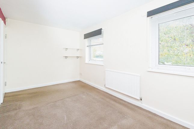 Flat for sale in Porchfield Sq, Manchester