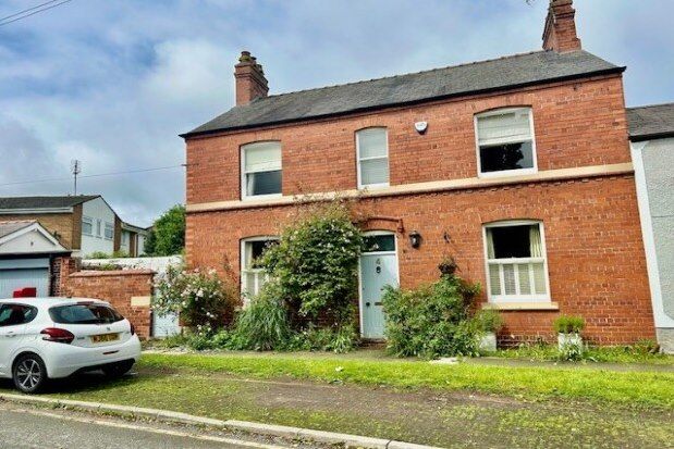 Thumbnail End terrace house to rent in Old Wrexham Road, Chester