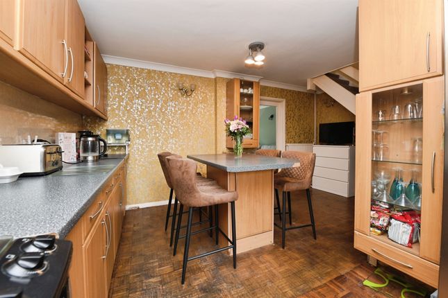 42, Roslings Close, Chelmsford photo 4