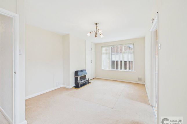 17, Lyndale Road, Newton Abbot photo 4