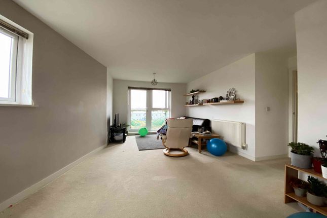 Flat for sale in Cedar House, Park View Road, Leatherhead