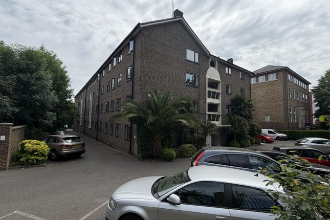 12, Parkside, London photo 3