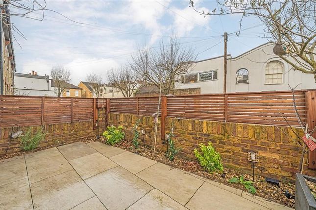 12, Terrace Gardens, London photo 4