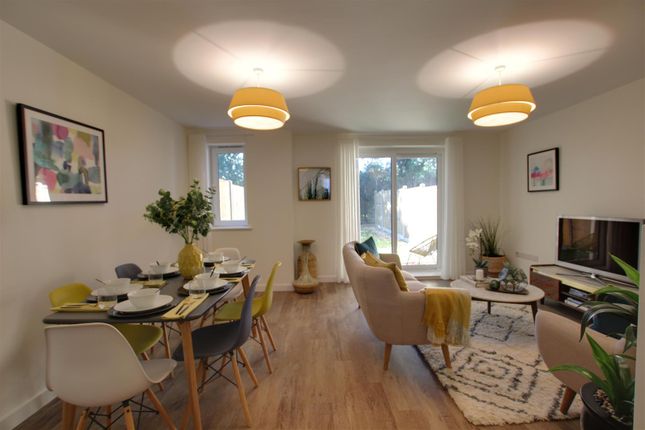 5 Helena Court,, Victoria Road, Burgess Hill photo 2
