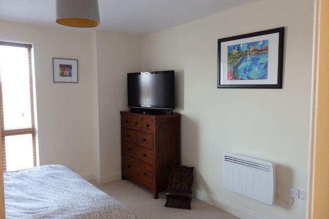 Flat to rent in Manor Street, Cardiff