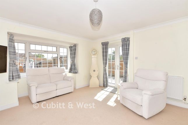 65, College Road, Haywards Heath photo 2