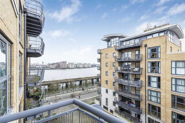 Thumbnail Flat for sale in Glaisher Street, London