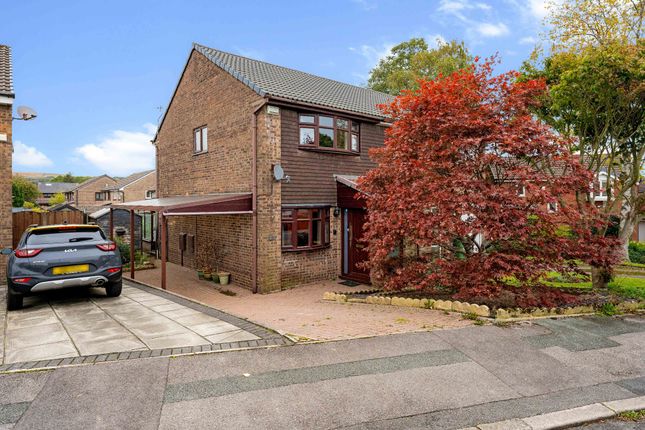172 Thornham Drive, Bolton photo 2