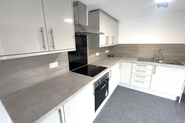 Flat 3, Joseph Court, Keary Street, Stoke-On-Trent photo 2