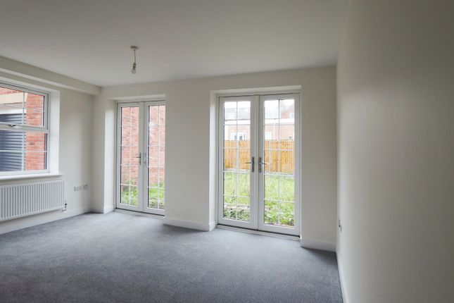 8 Queens Court, Queens Street, Swadlincote photo 3