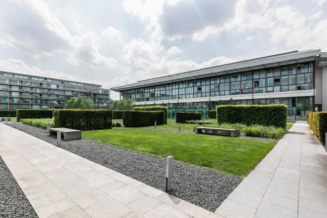 199 Northstand Apartments, Highbury Stadium Square, London photo 2
