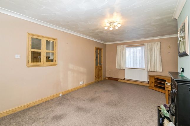 4, Northwood Close, Lowestoft photo 4