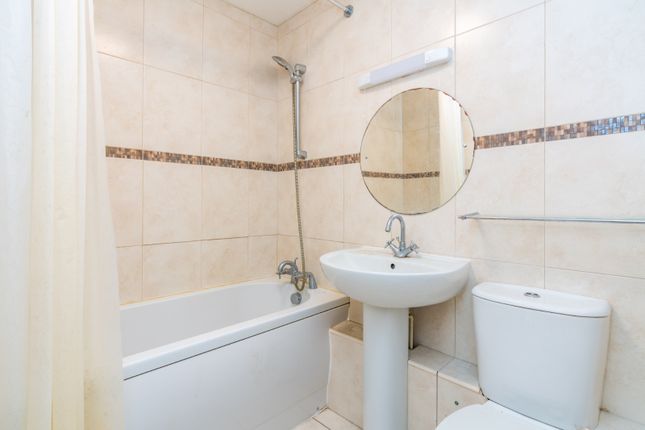 15, Rosebank Lodge, Rownhams photo 3