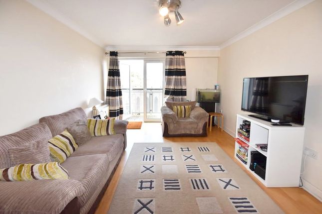 Flat for sale in Millsands, Sheffield, South Yorkshire