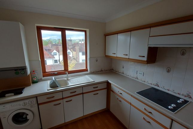 Flat 26, Sycamore Court, Oxted photo 4