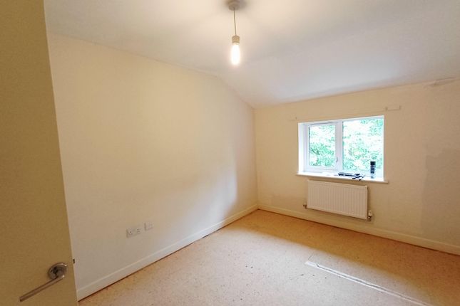 9 Lockview Court, Ebberns Road, Hemel Hempstead photo 4