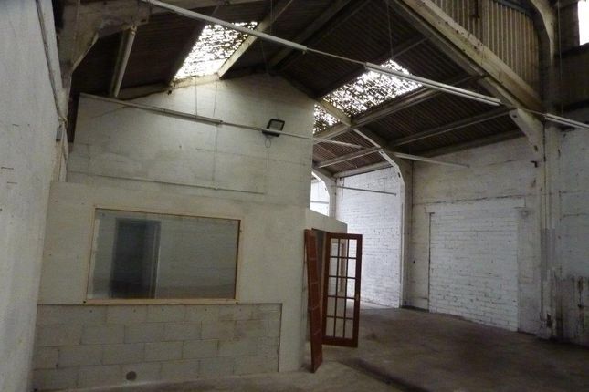 Light industrial to let in Stable Hobba, Penzance