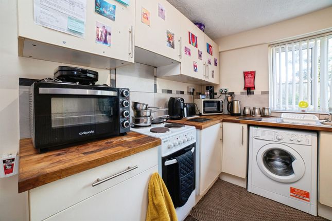 40B, High Street, Heanor photo 4