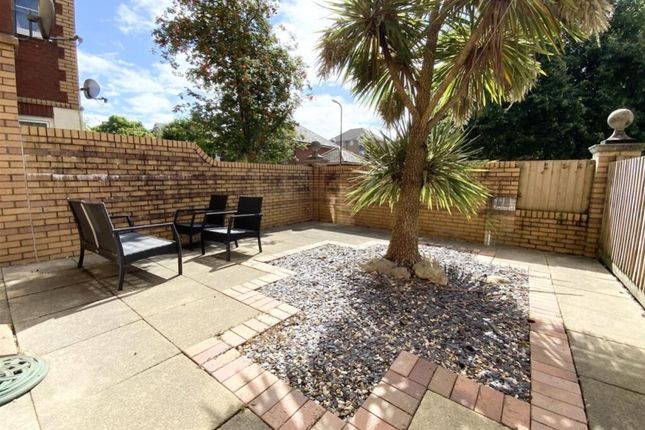 13, Harrison Way, Cardiff photo 4