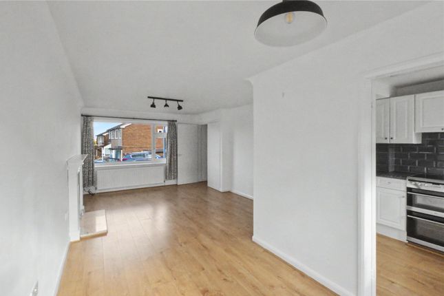 8, Calder Close, West Yorkshire photo 4