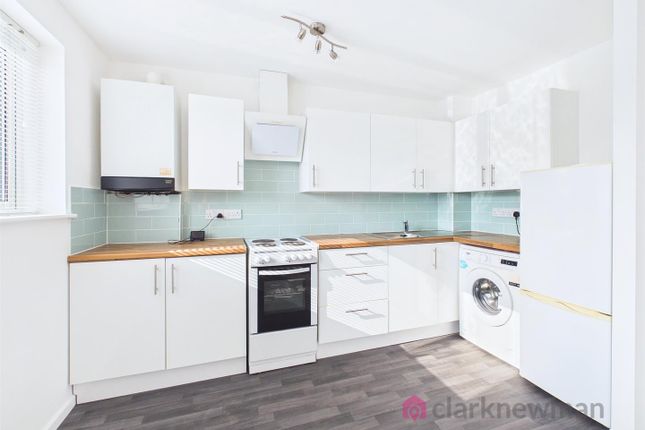 Flat 4 Carl House, Commonside Road, Harlow photo 4