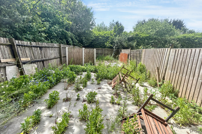 24, Oberon Grove, Darlaston photo 4